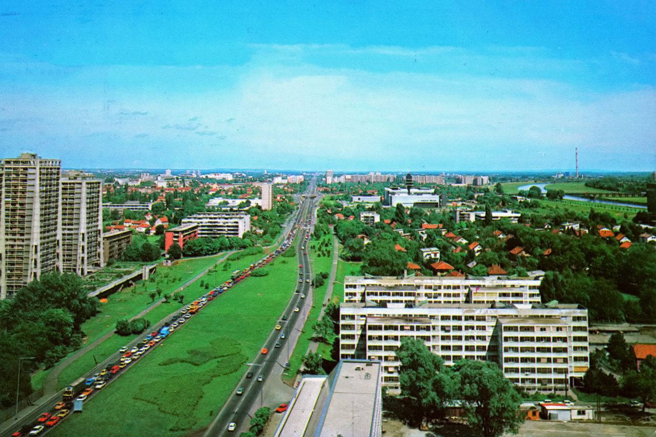Slavonska avenija 1986. godine, tada Avenija Bratstva i jedinstva, razglednica. godine